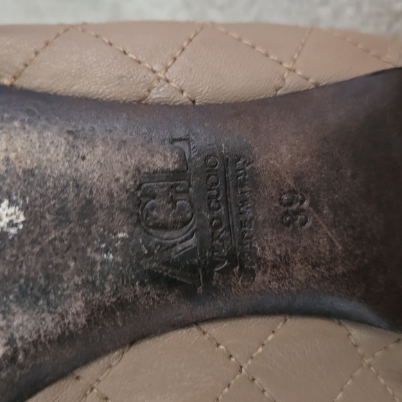 AGL Tan and Black Leather Flats - Picture 9 of 10